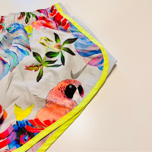 Nike Grey Jungle Tropical Multicolor Dri-Fit Drawstring Running Shorts - Picture 5 of 13